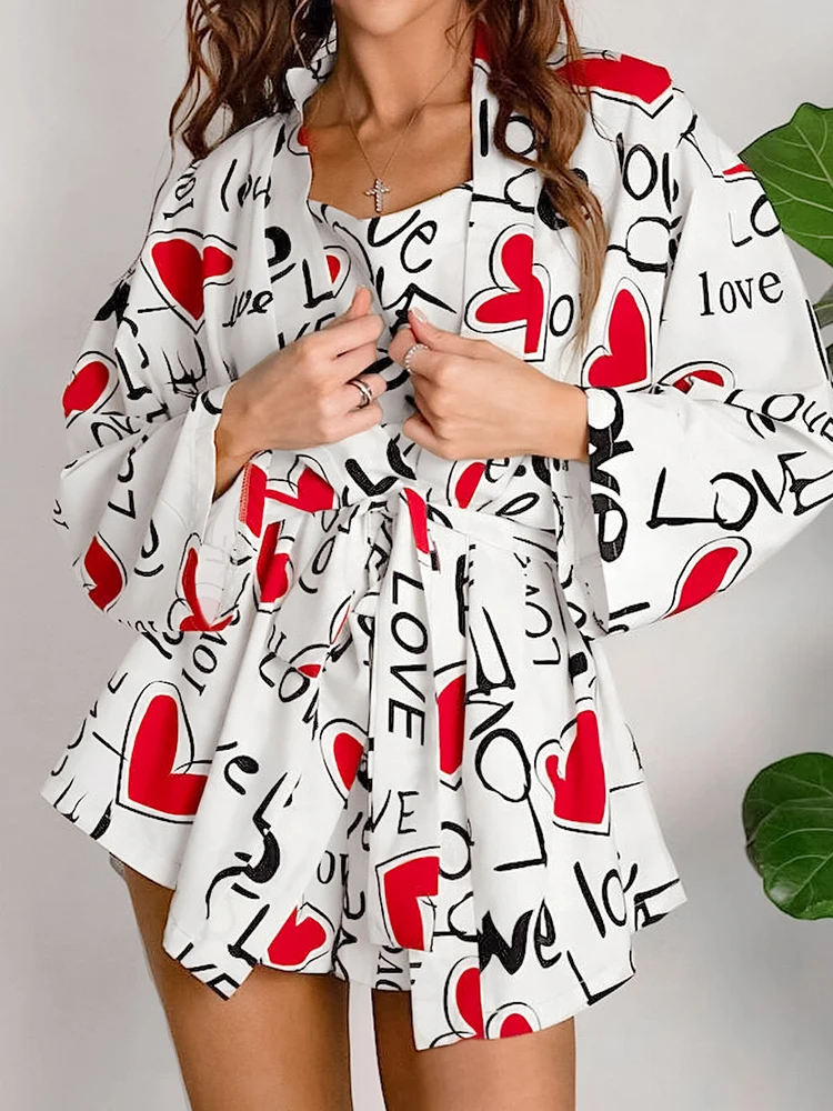 פיג 'מות הדפסה תלת-ליהוק נשים 3 סטים סטים שרוול ארוך רופף שרוול ארוך ללבוש בגדי נשים ספגטי רצועה חולצות מזדמנים עם מכנסיים קצרים