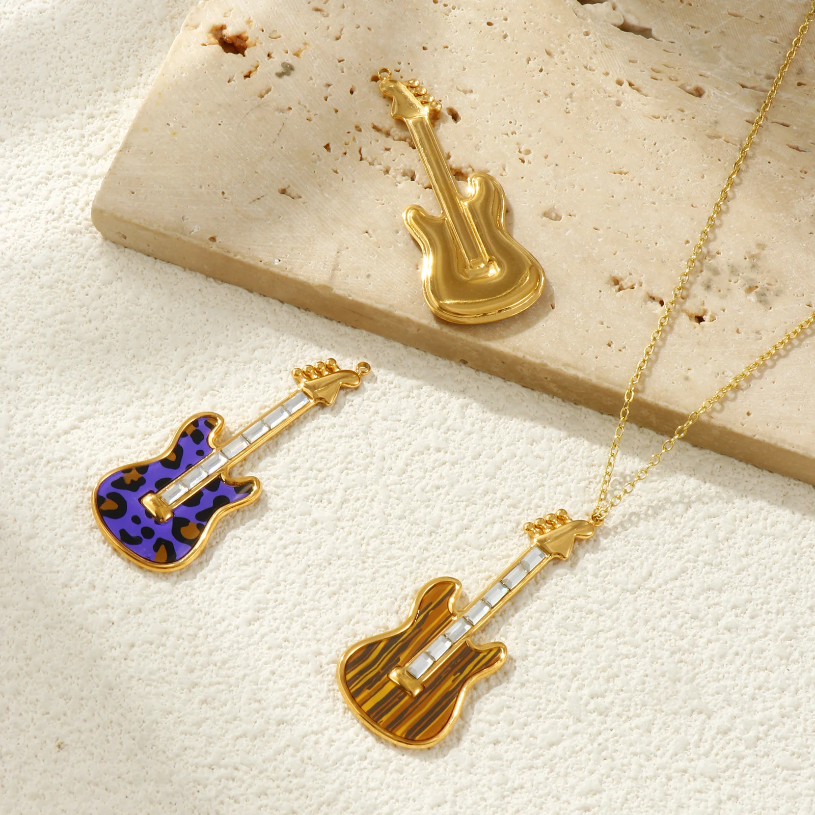 1pc Stainless Steel Charms Gold Color Guitar Musical Instrument Clear Rhinestone Pendant DIY Necklace Jewelry Findings 5.2cmx2cm