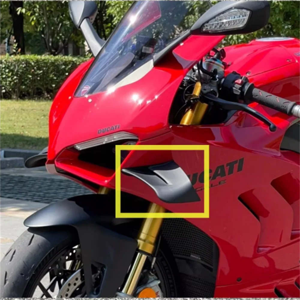 

Motorcycle parts, winglet, aerodynamic wing kit, spoiler,V4, V4R, V4S, 2023, 2024 fairing, carbon fiber paint