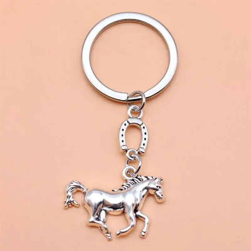 Kreativer Pferde-Metall-Schlüsselanhänger Vintage Pferde-Anhänger Schlüsselring Taschen-Schlüsselanhänger Dekoration Neujahrs-Maskottchen Souvenir Geschenk – Detail 2