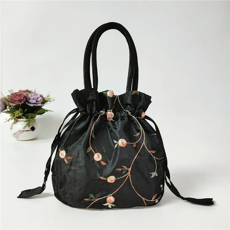 bolsa-crossbody-elegante-com-cordao-bordado-e-flores-de-fita-para-mulheres-perfeita-para-uso-casual-e-em-viagens