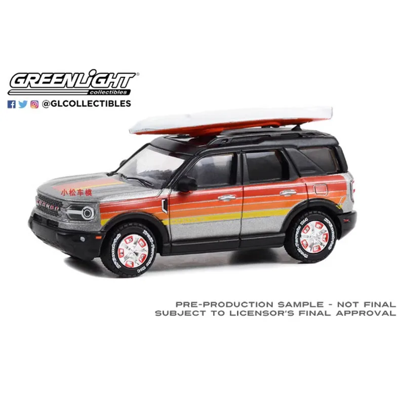 

GreenLight 1:64 2022 Ford Bronco Sport внешние банки-безколесная модель автомобиля из сплава статическая коллекция Украшенные праздничные подарки игрушки