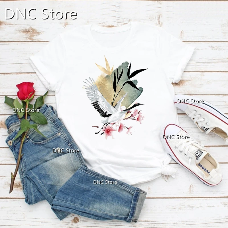 King parot graphic t-shirts women Funny plum blossom flying crane bird print femme t shirts fashiona casual women tops wholesae