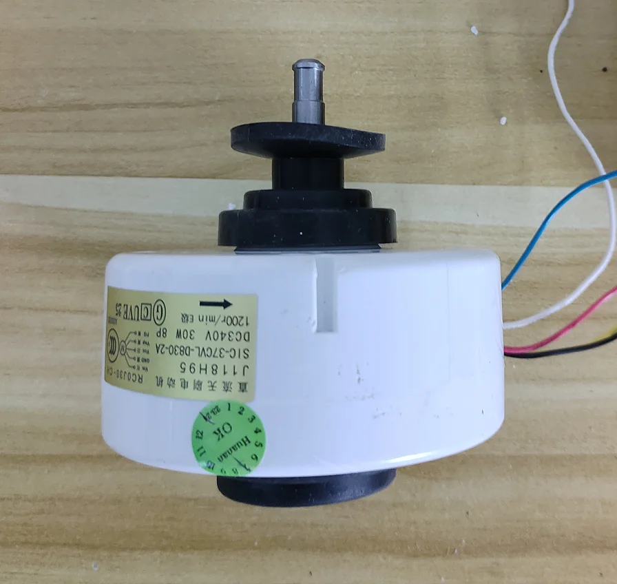 جديد العمل الجيد لمكيف الهواء مروحة المحرك آلة المحرك RC0J30-CL RC0J30-CG RC0J30-PC RC0J30-CH J118H95 SIC-37CVL-D830-2A