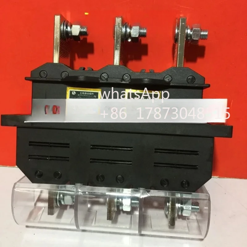 

A set of main circuit movers DCT6C-B-3-400A