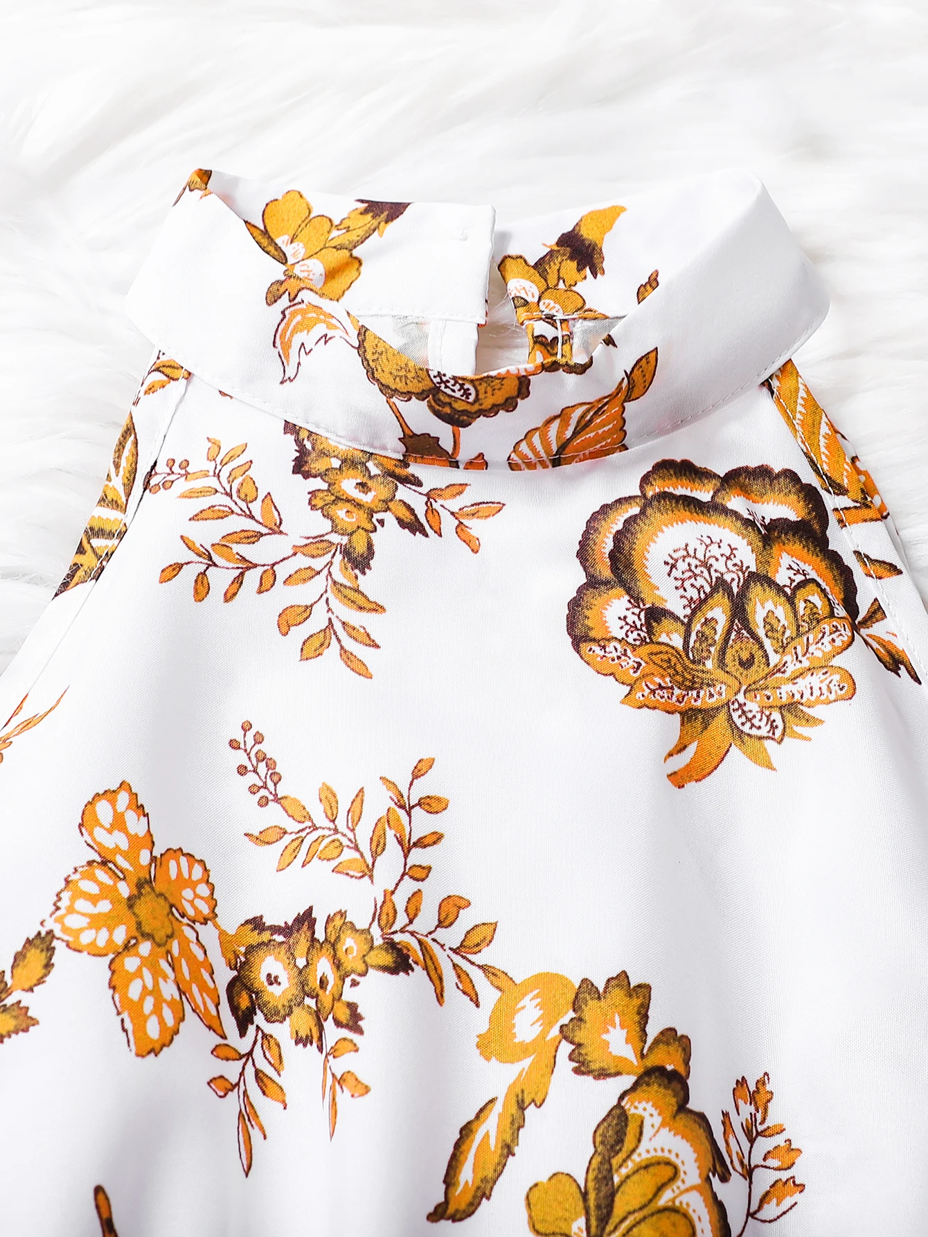 Must-have for summer: elegant floral printed white dress with belt design for vacation and daily wear