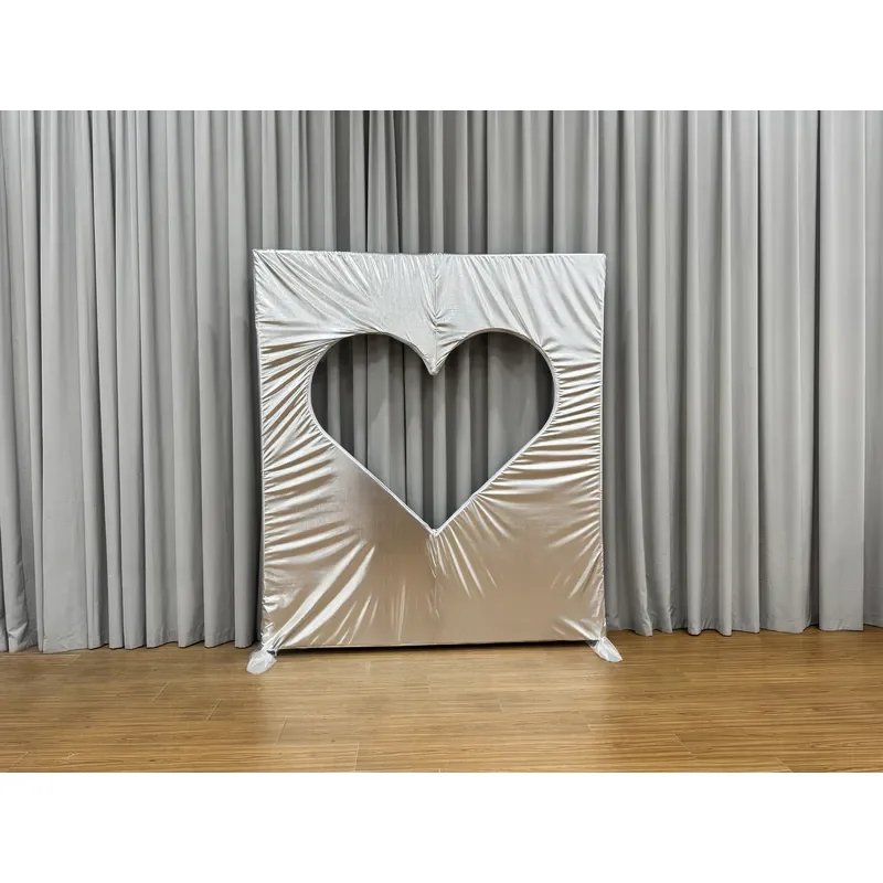 Elegant Metal Heart Shaped Display Rack Modern Retro Wedding Decoration Simple Removable Hollow Bracket Romantic New Arrival