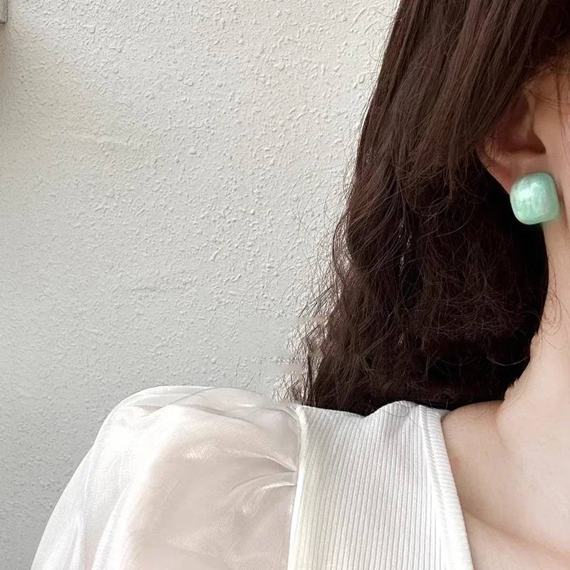 French Retro Green Geometric Oval Square Earrings European and American Fashion Earrings Women's Travel Accessories