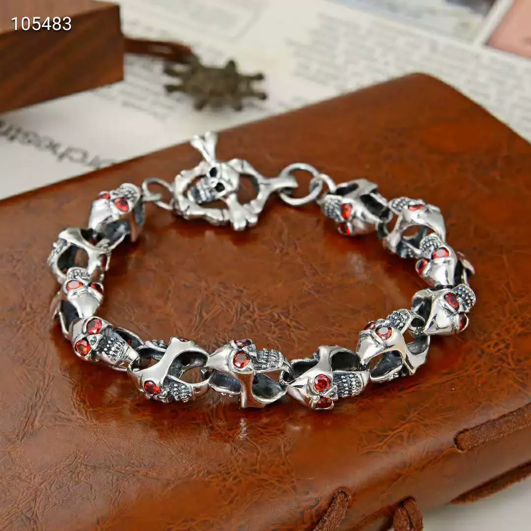 

S925 sterling silver bracelet looks cool The niche design of the Red Diamond Skull Bracelet Personalized retro simple trendy