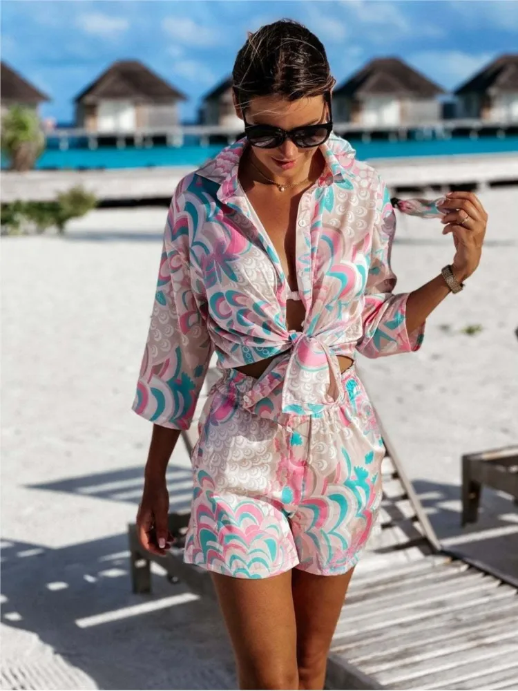 Camicia da donna Set da 2 pezzi Camicia a maniche lunghe estiva con stampa di moda + pantaloncini Abiti eleganti Abiti casual da spiaggia vintage per le vacanze