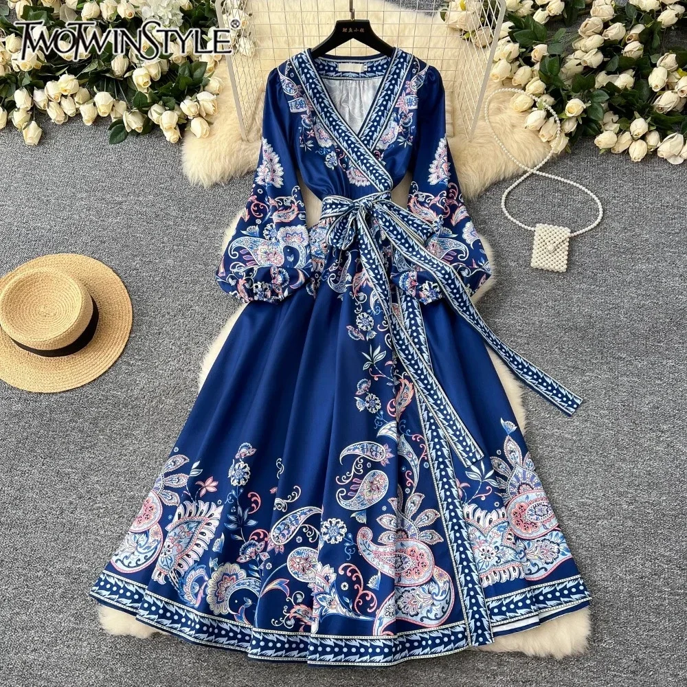 

TWOTINSTYLE New Printted High Street Dresses For Women V Neck Long Sleeve Patchwork Sashes Temperament Dress Female KDR523828