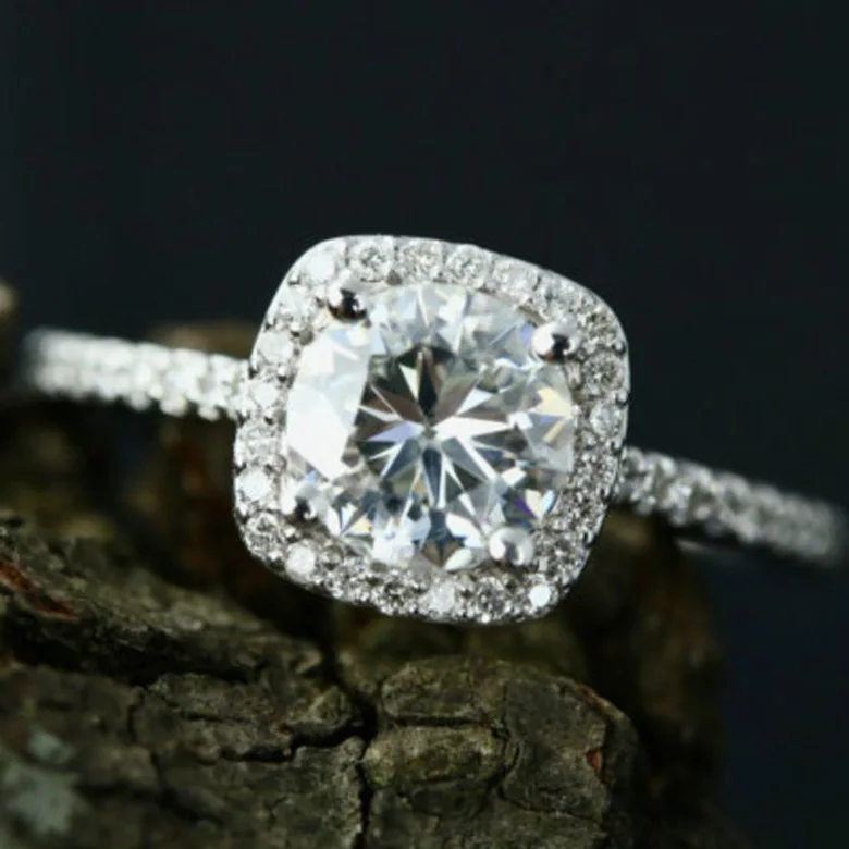 Trendy S925 Sterling Silver Engagement Rings with Real Zircon Hot Selling Fine Jewelry Ideal for Wedding and Proposal Occasions