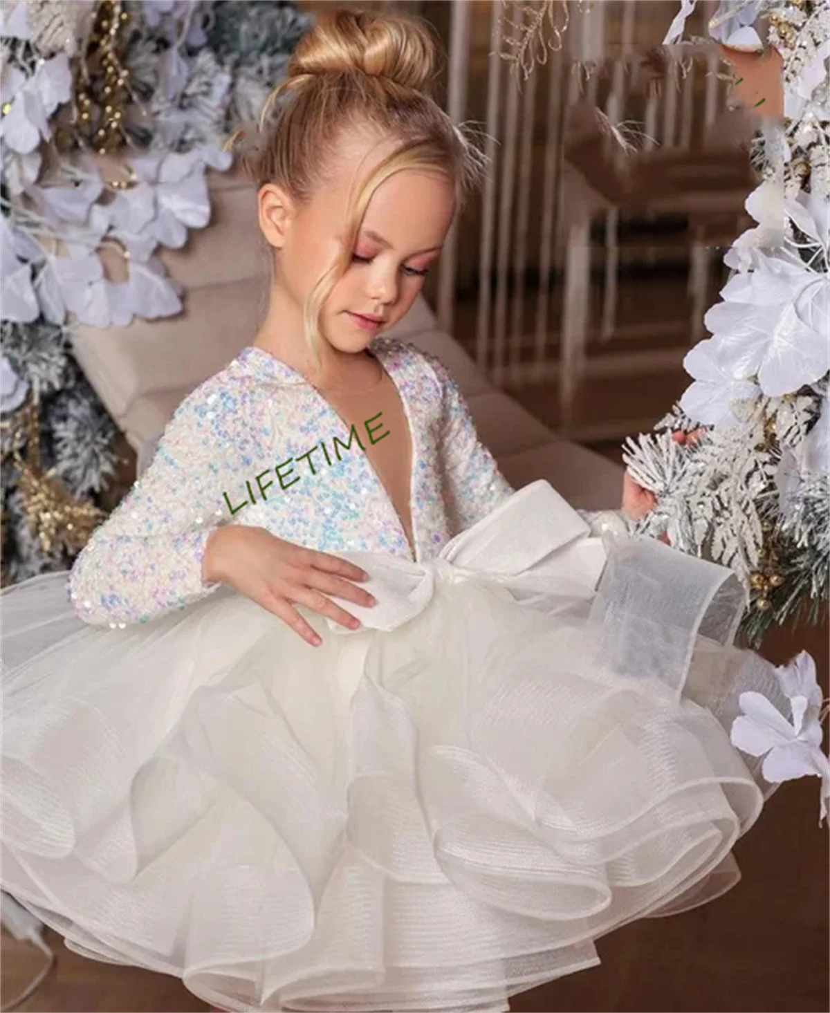 Short Sleeve Flower Girl Dresses Tiered Sequined Communion Dresses Girls Summer Knee Length Zipper Back Wedding Party Gowns