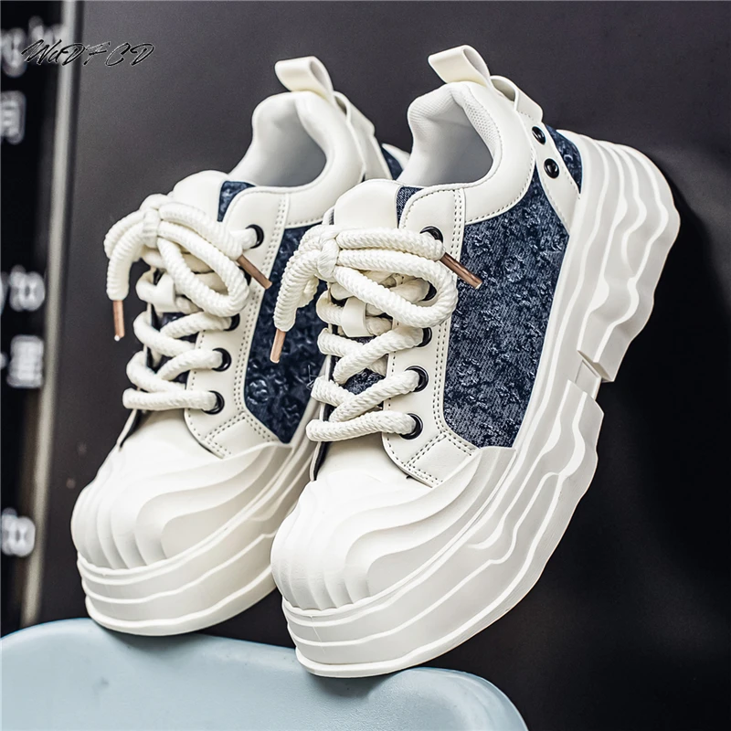 

Sneakers Casual Plus Size 45 Men Original Designer Board Shoes Fashion Leather Fabric Breathable Height Increased Platform Shoes