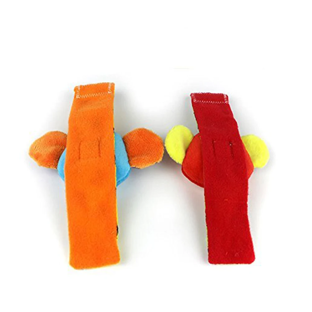 

2 Pairs Wrist Roaming + Socks Toys Infant Foot Appease Writ Rattles Baby