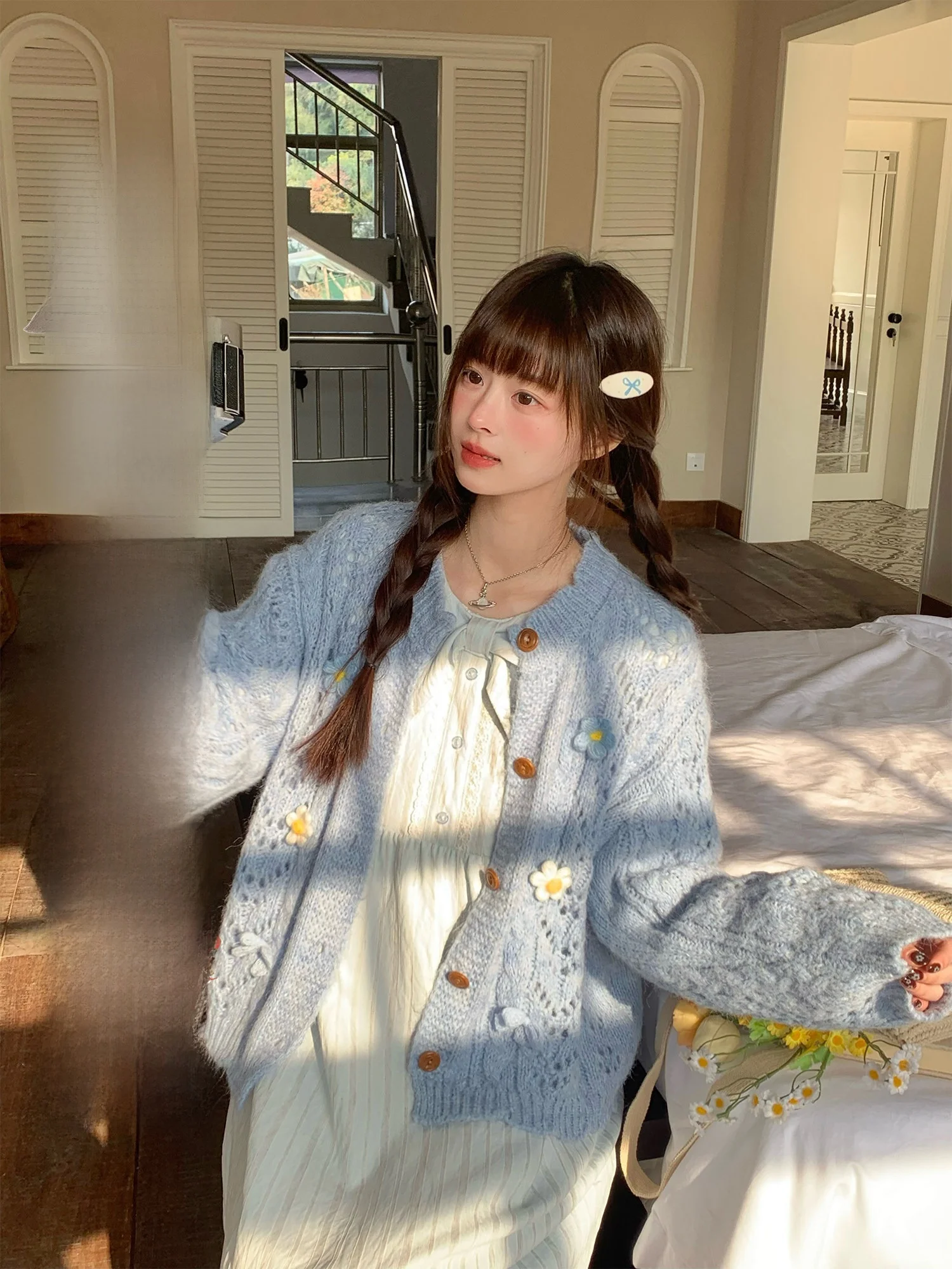 

BibiBency Spring Sweet Style Hollow out Knitted Sweater Coat Women's Blue Flower Decorated Open Cardigan Casual Simple Design