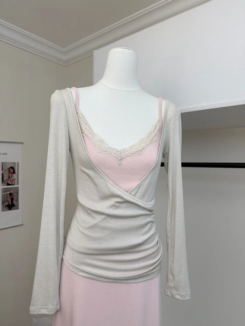 Lace Splice V-neck Long Sleeve T-shirt Women Slim Fit Base Shirt Halter Top Two-piece Set Summer Casual Style Regular Length