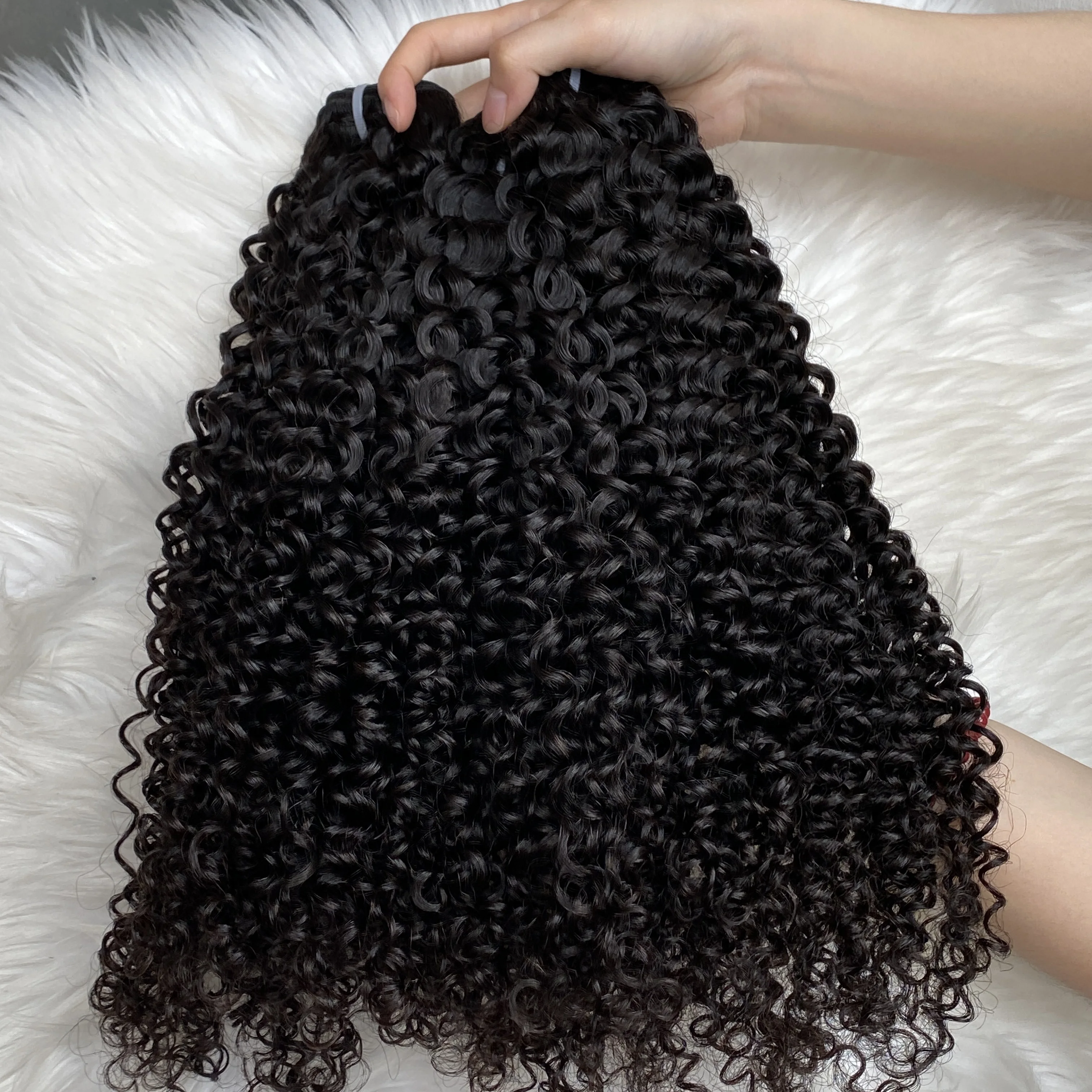 

Натуральные необработанные пучки волос Jerry Curl черного цвета, качество 12A, из натуральных человеческих волос.