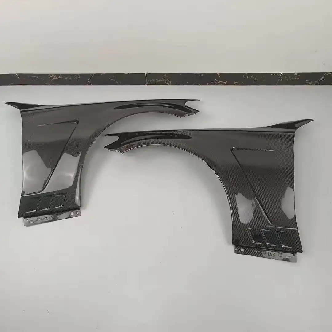 ناشر خلفي لغطاء المحرك من ألياف الكربون C43 عالي الجودة