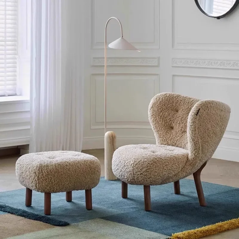 Mid-Century Modern Accent Chair with Boucle Upholstery, Button Tufted Backrest, and Wood Legs, Cozy Lounge Chair for Living Room