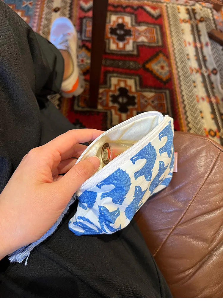 Blaue Katze, grafische Make-up-Tasche, zweifarbig, mit Reißverschluss, Make-up-Tasche, Cartoon-Druck, kleine Mini-Kosmetiktasche, Aufbewahrungstasche – Detail 6