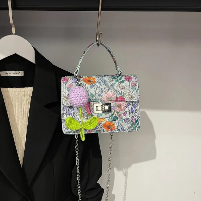 

Luxury Women's Shoulder Bag Made Of Premium Leather Featuring Paris Neat Lightweight Daily Modern Look​