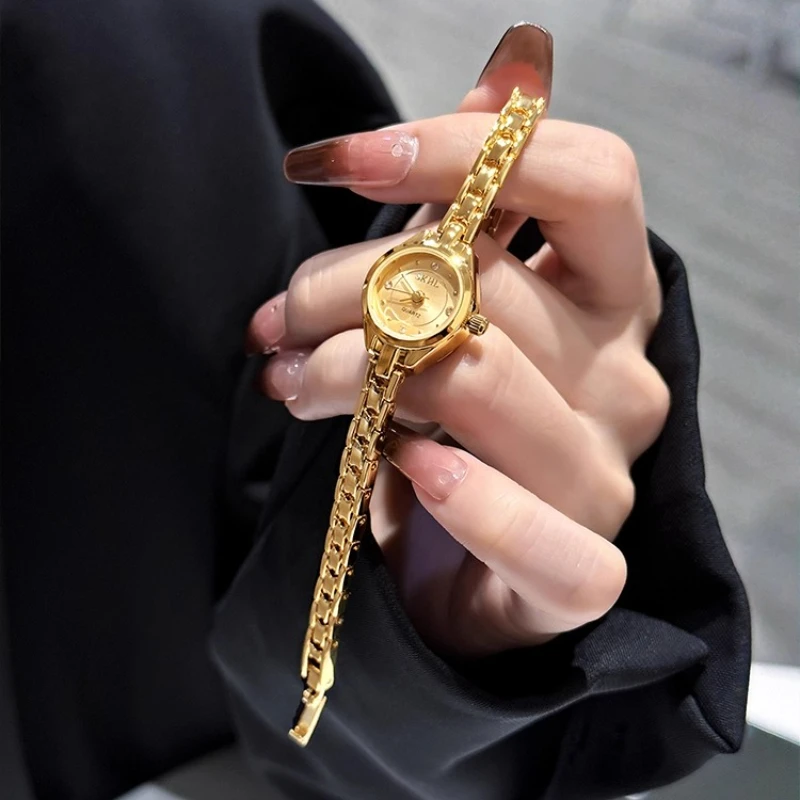 

Watch Women's 2025 New Niche Light Luxury High-end Sense Small Retro Small Gold Watch Bracelet Women's Watch