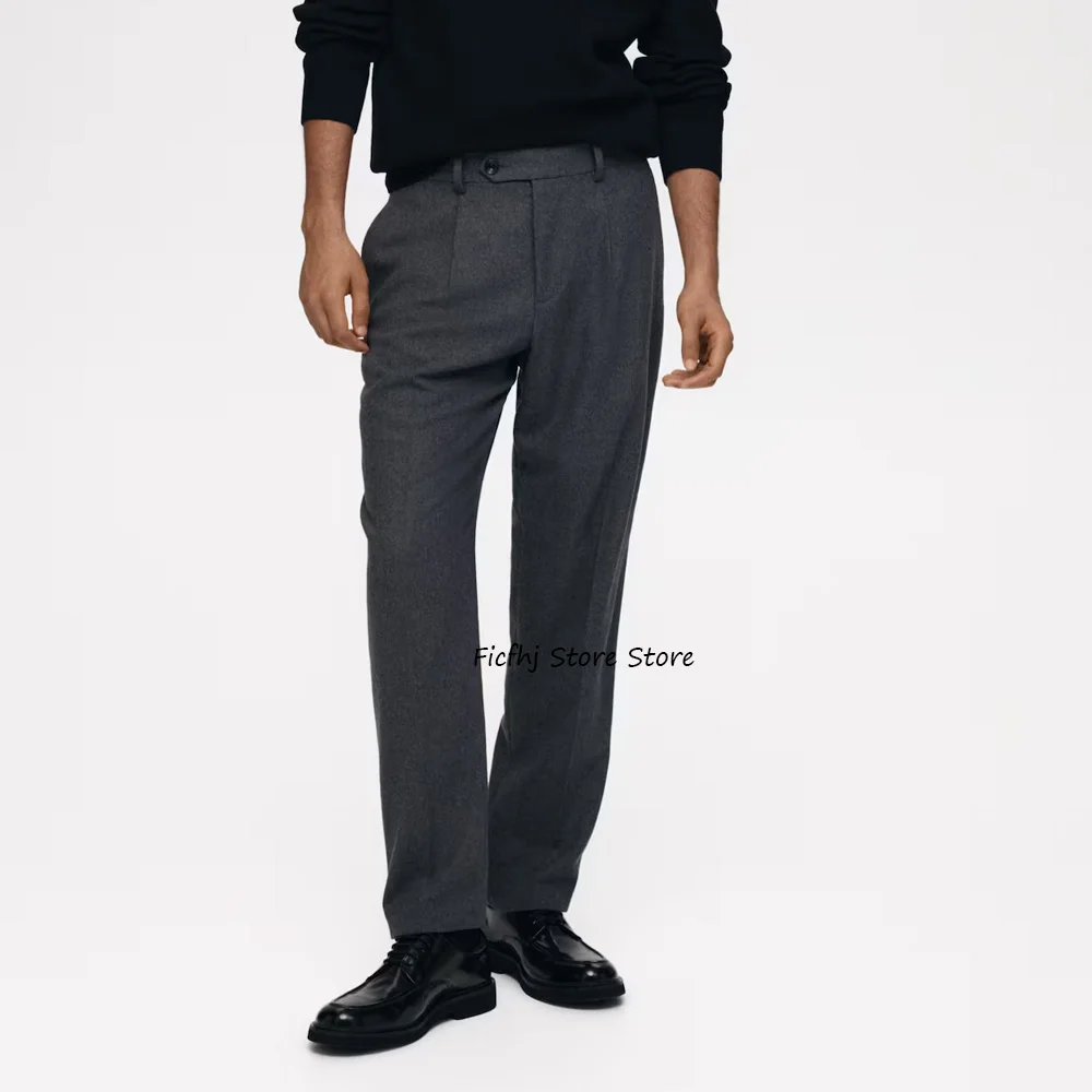 

Мужские брюки из шерстяной ткани. Мужские брюки пошив. Прямые брюки. Облегающие брюки для мужчин. Удобная и дышащая рабочая классика.