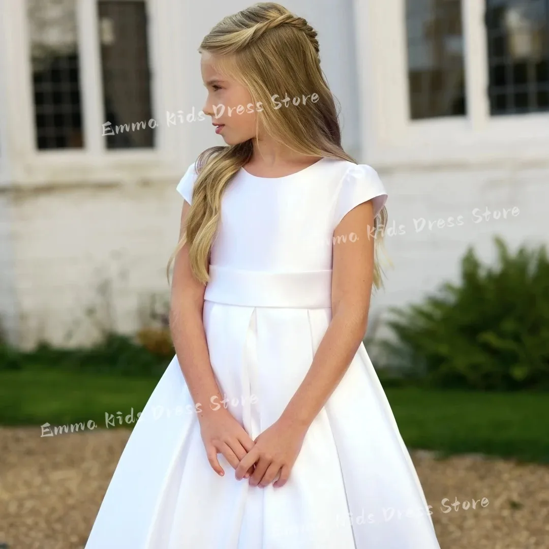 DORISWhite Flower Girl Dresses for Wedding with Bow Short Sleeves Girl Birthday Gowns for Photoshoot First Communion Gowns Custo