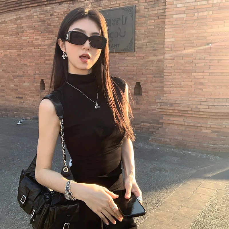 한국 스타일 단색 하프 터틀넥 민소매 슬림 베스트 가슴 패드 포함 여성 상의