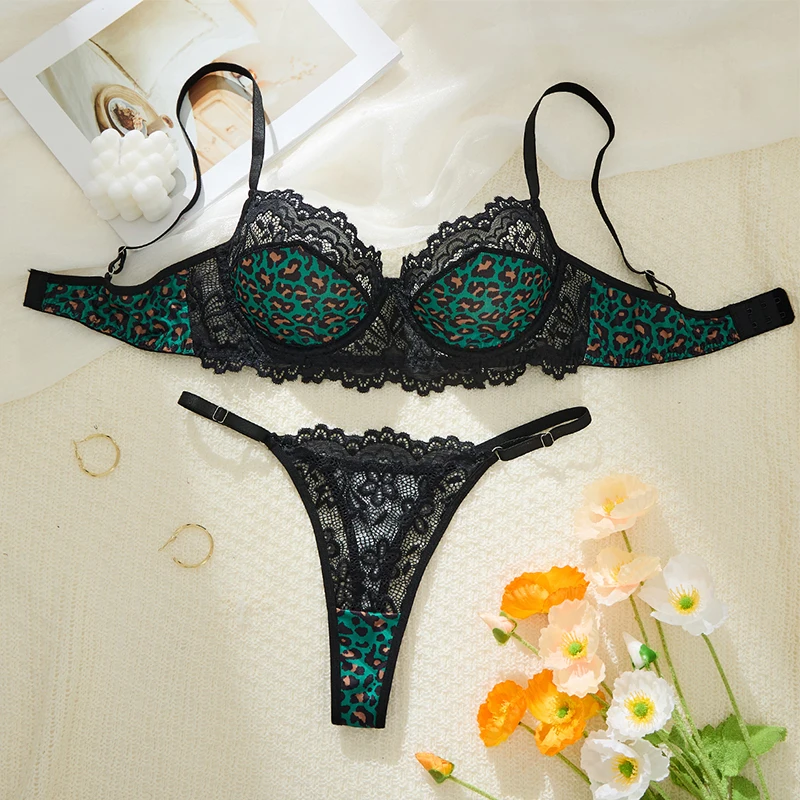 

Sexy Lingerie Women Intimate Lace Splicing Underwear Set Charming Leopard Sexy Bras Panty Set Hollow Three-Point Erotic Lingerie