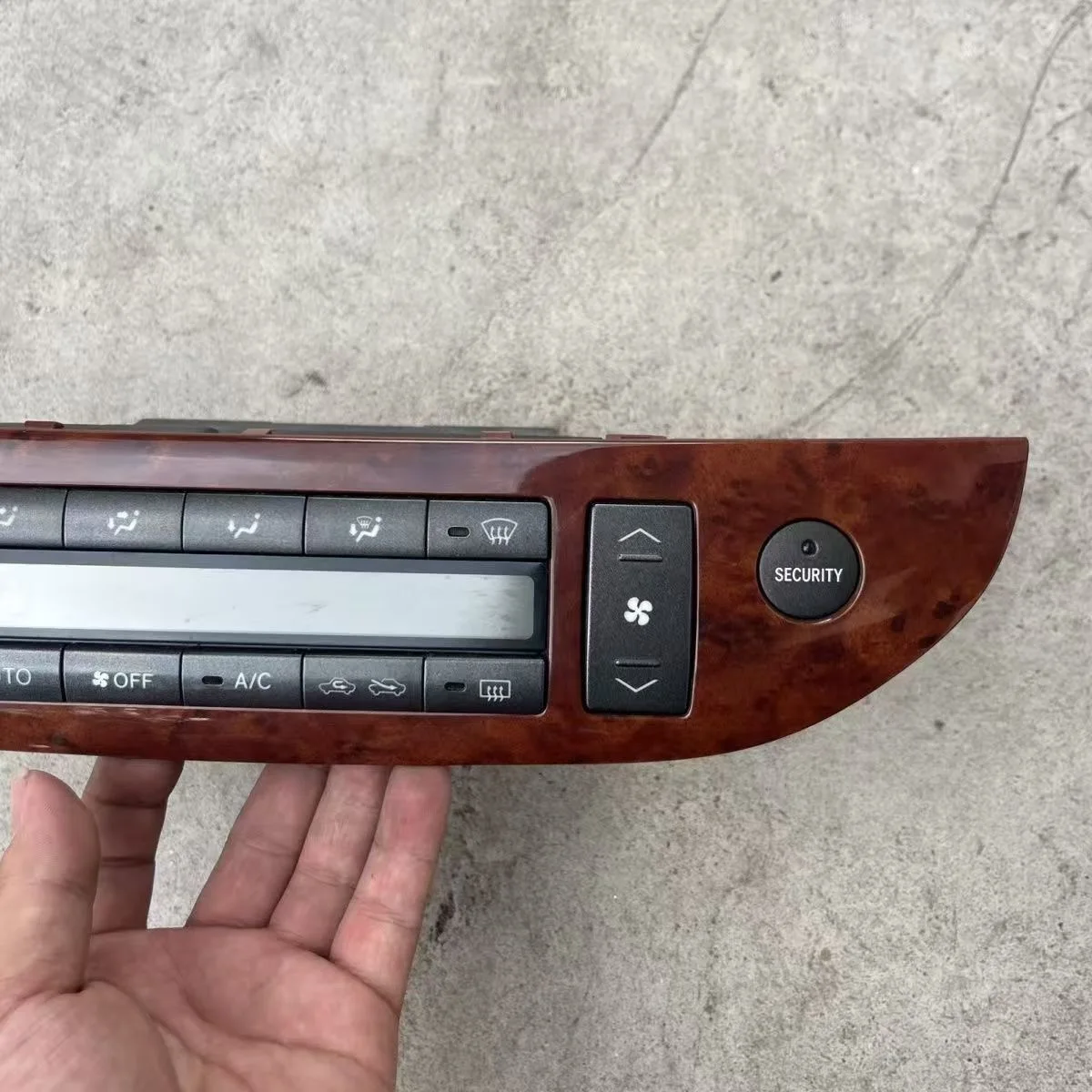 Original disassembly used car air conditioning control panel switch air conditioning instrument panel suitable for Camry 2.4 2.0