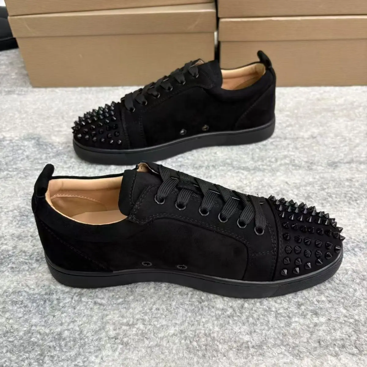 

2025 Spring New Men's Black Casual Sneakers Round Toe Flat Lace-Up Embroidery Simple Design Comfortable Large Size Men Shoes