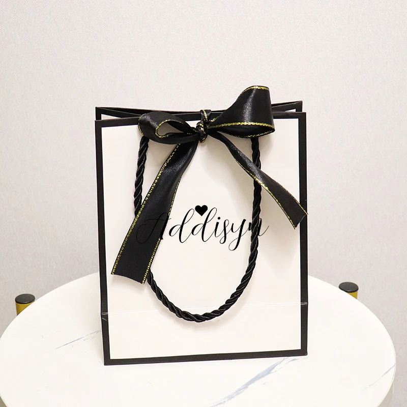 Personalized Bridesmaid gifts paper Bags Maid of Honor Custom Name Handbag Bridal Bachelorette Party Gifts Bride Wedding package