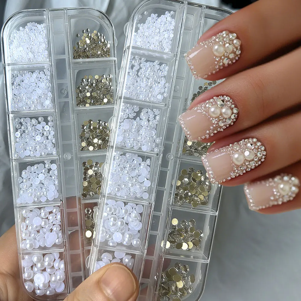 12 Griglia (1,7-5 mm) 3D Perle bianche semicircolari Ciondoli per unghie 1.6-3,7 mm Vetro con retro piatto Rotondo Strass per unghie Gemme per unghie lucide per manicure