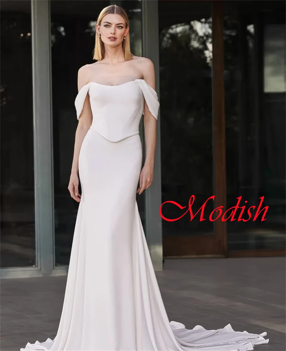 맞춤형 현대 화이트 새틴 웨딩 드레스 기질 Strapless 오프 어깨 짧은 소매 채플 트레인 신부 가운