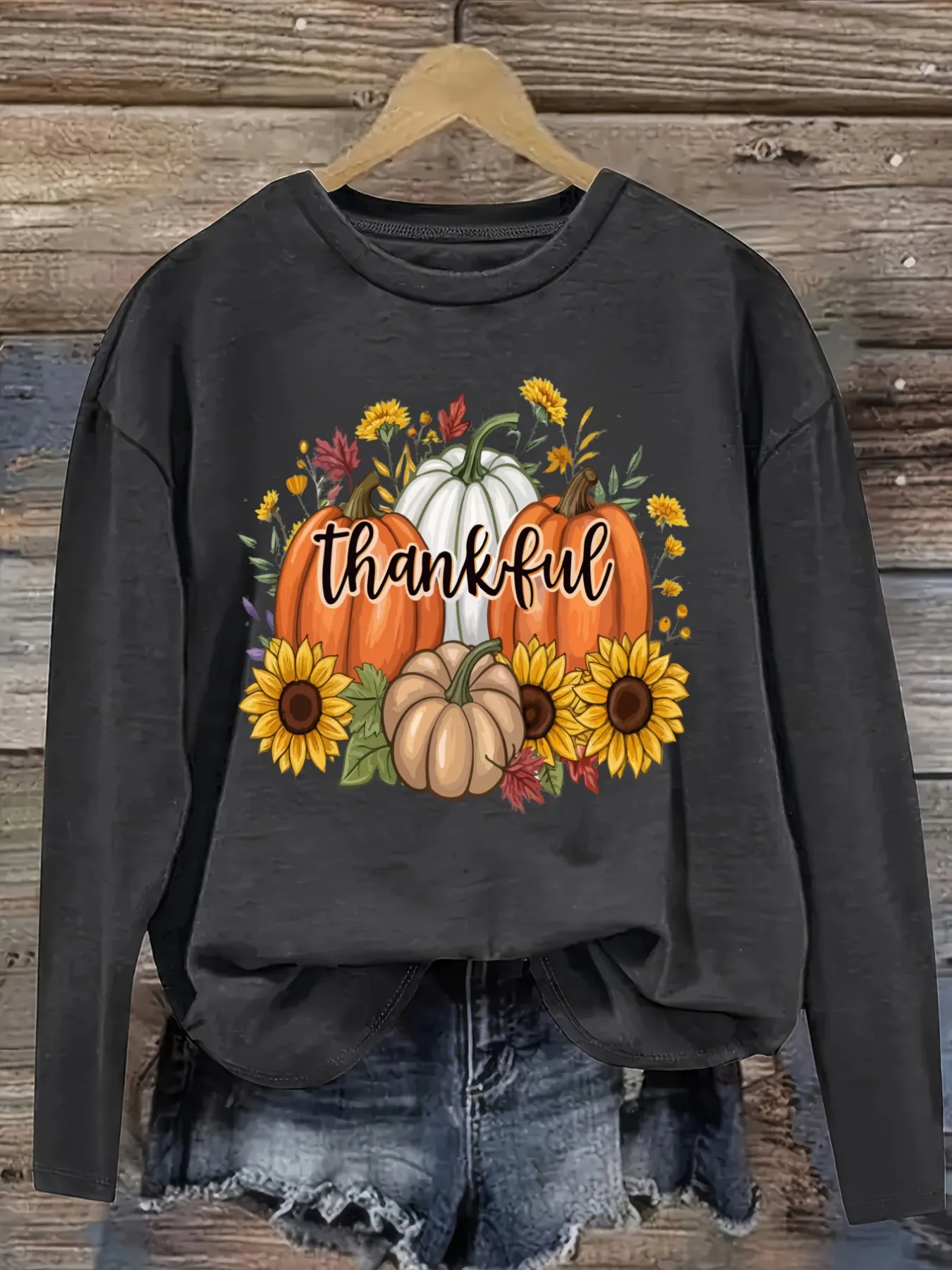 Women's Casual Long Sleeve Crew Neck T-Shirt Thankful Pumpkin Sunflower Autumn Design Design, Round Neck Women's Clothing, Machine Washable, Slightly Elastic, Loose Fit, Spring Autumn Winter Women's T-Shirt, Halloween Costume Outfit