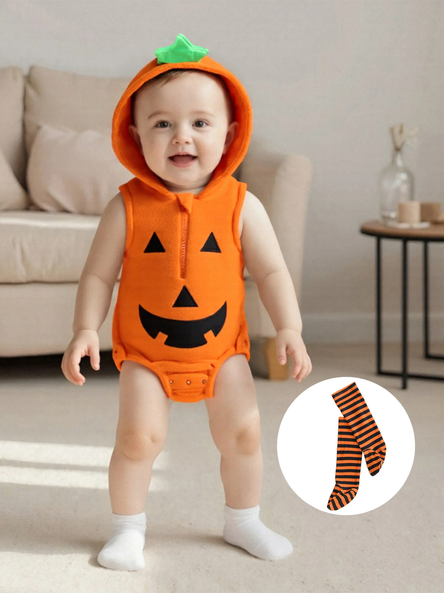 

Милый костюм тыквы с комбинезоном с капюшоном и полосатыми чулками для первого празднования Хэллоуина ребенка