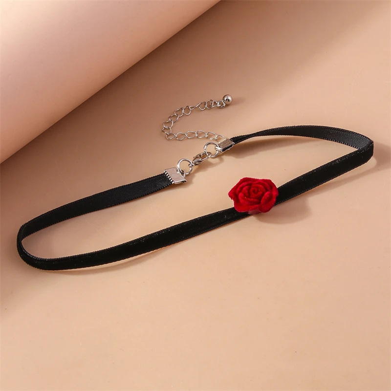 Modische schwarze Samtkette für Damen, koreanischer Stil, rote Blumen-Choker-Kette, Mädchen-Party- und Festivalschmuck, Geschenkidee. – Detail 2