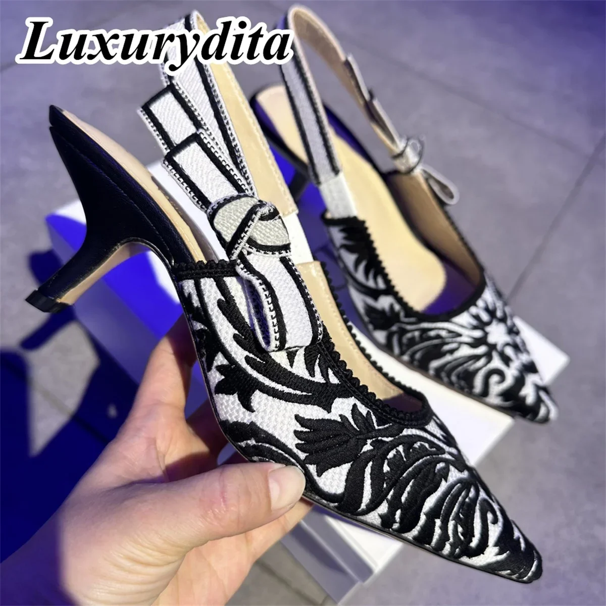

Top Quality Luxury Womens Sandal Casual Lace Flat Fashion Embroidered Muller Shoes Designer Silk Leather Soled High Heel