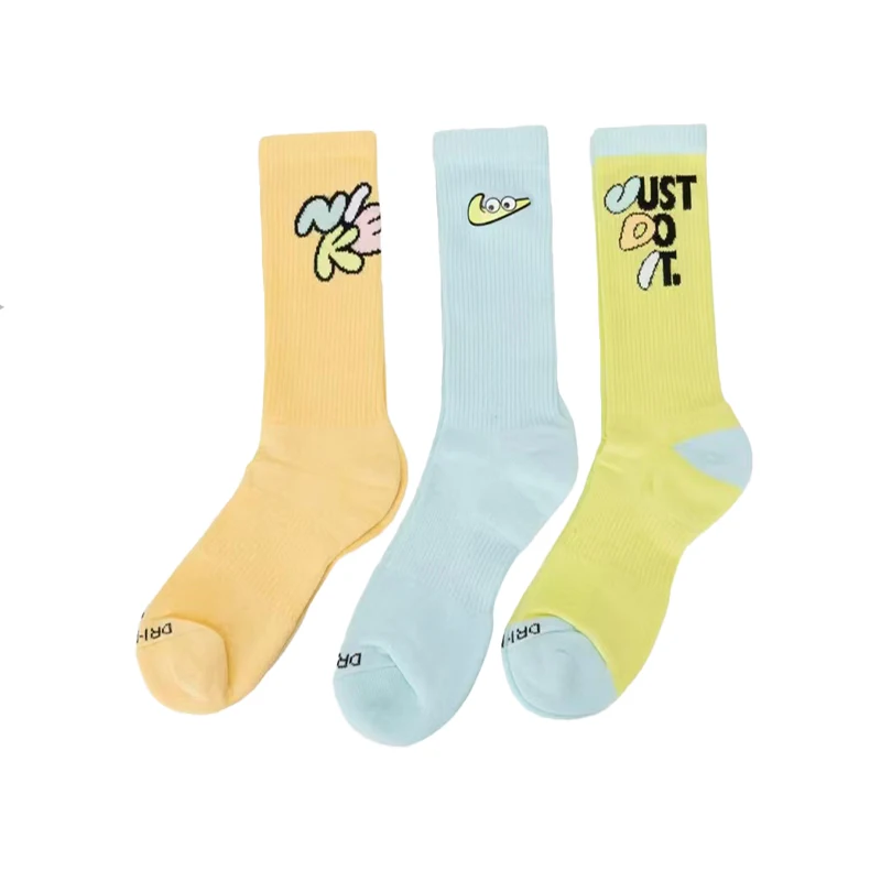 

Nike Men's and Women's Mid-Calf Sports Socks: Running and Training Socks—Breathable, Comfortable, and Casual—3-Pack HF0851-902