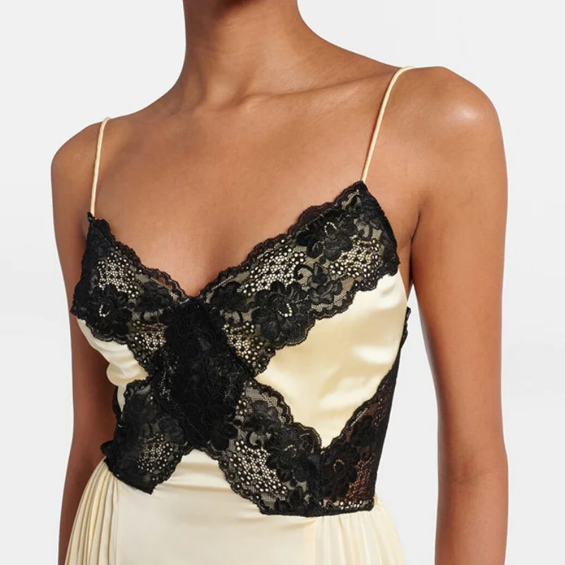 The 2025 summer new elegant women's satin lace patchwork halter dress y2k is a fashionable and casual backless dress long dress