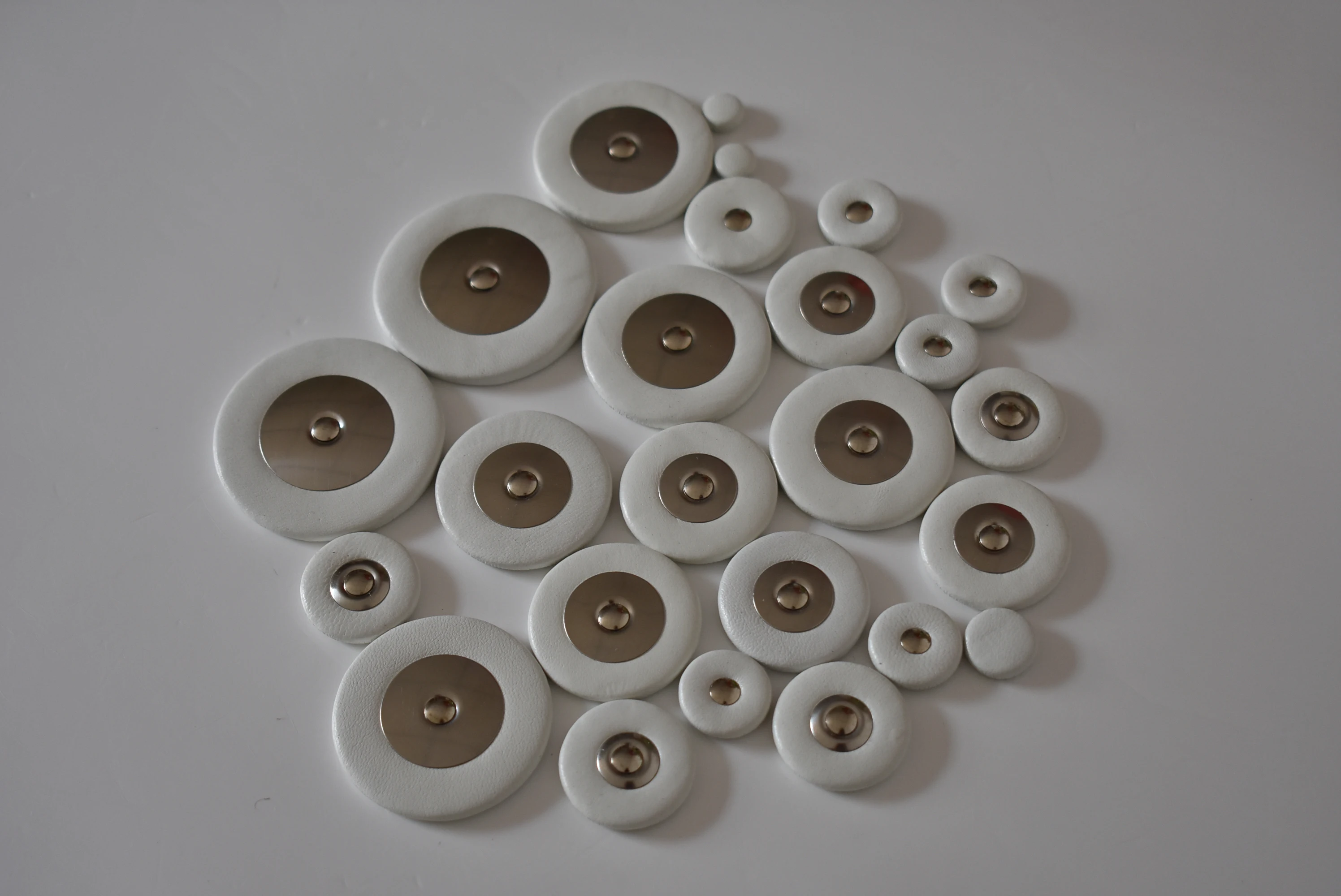

White Leather Saxophone Pads Set - Musical Instrument Repair Parts Accessory for Wind Instruments