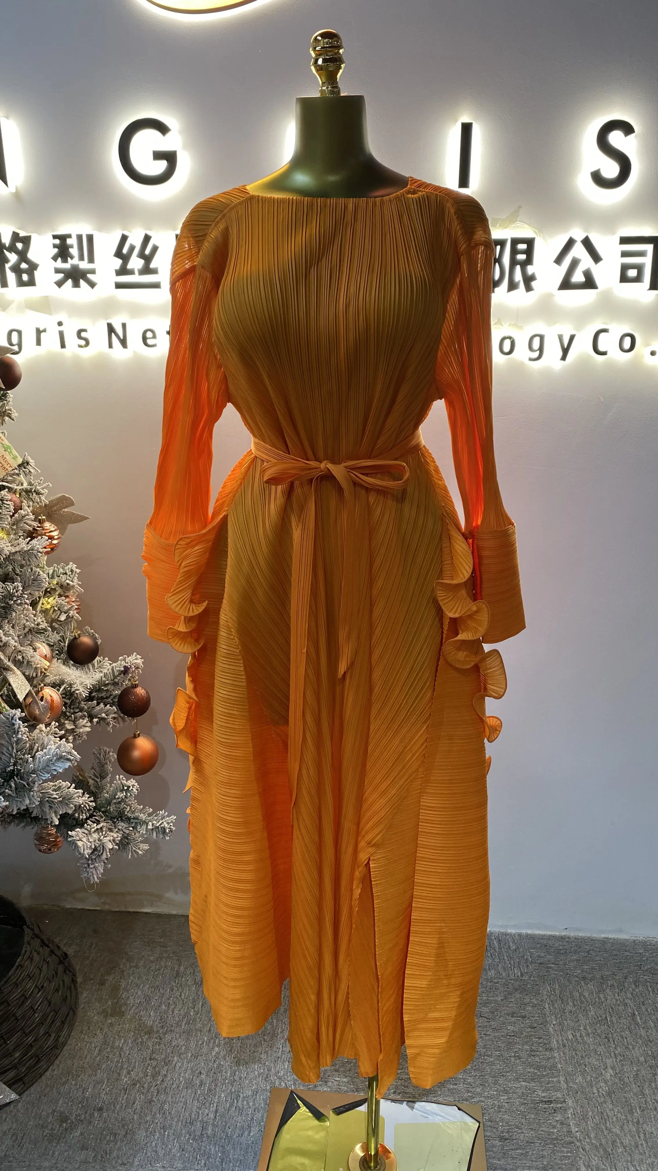 High-quality pleated petal sleeve women's dress with lapel cardigan and belt, plus size long dress-GZXX038
