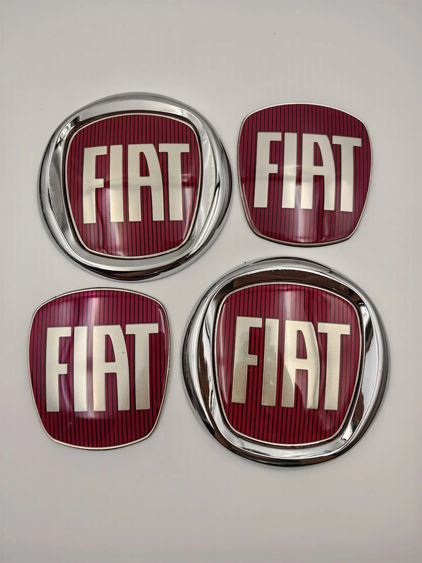 90/120 parachoques trasero de coche maletero marca insignia parrilla capó pegatina para FIAT Grande Palio Ducato Bravo Punto Tipo Stilo Panda