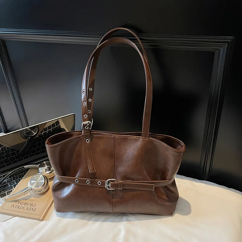 

2025 Fall Winter Large Capacity Tote Bag for Women Elegant Leather Shoulder Bag for Work Spacious Laptop Bag Waterproof
