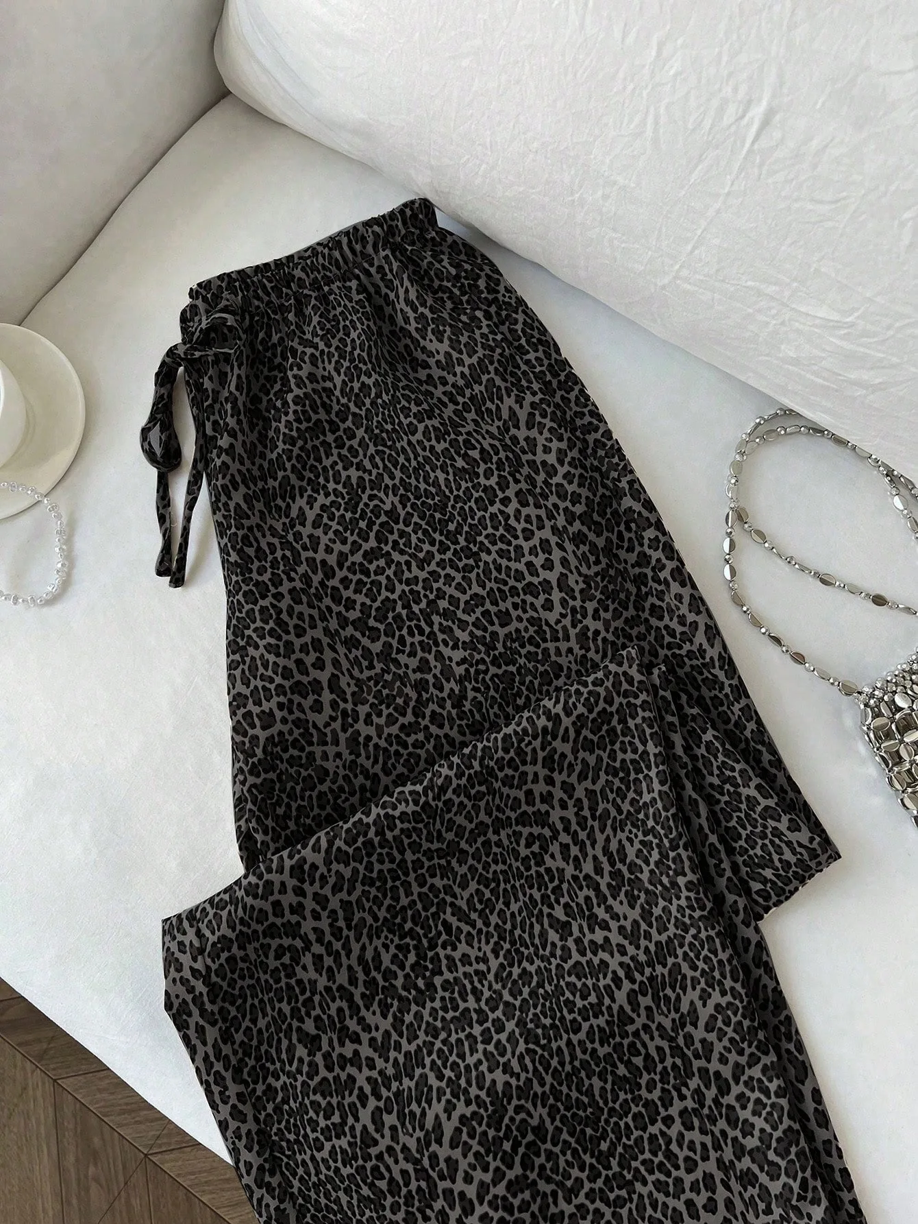 Retro Leopard Print Wide Leg Pants for Women, Elastic Waist Straight Trousers with Bow Tie, All-Season Casual Wear