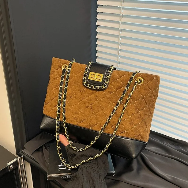 Trendige Damen-Umhängetasche aus Leder mit atmungsaktivem Futter und klassischem Paris-Look, perfekt für Ausflüge ​