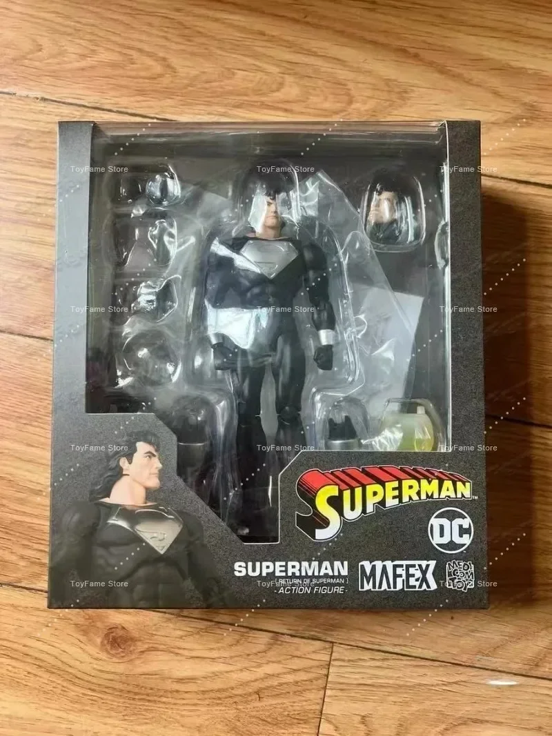 En stock: Figura de acción coleccionable Medicom MAFEX Superman: La Muerte y la Regresión de Superman, Set Negro Kryptoniano, Reeditación, Regalo
