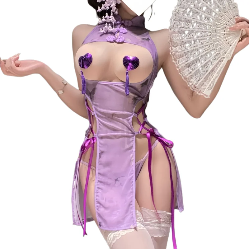Lencería sexy estilo chino con espalda descubierta y abertura alta, falda uniforme morada con lazo y cordones, seductora y atrevida.